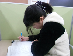 「人を育て、学力を上げる」 Smile個別指導の基本方針です。